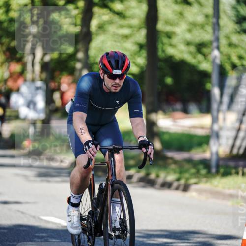 09.08.2026 - GEWOBA Citytriathlon Bremen Michael Burmester http://msf.ph/oto/9946031 09.08.2026 10:48:21 Radfahren 239, 312, 352, 356, 520 meine-sportfotos.de