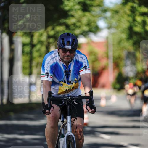 09.08.2026 - GEWOBA Citytriathlon Bremen Michael Burmester http://msf.ph/oto/9946044 09.08.2026 10:48:40 Radfahren 289, 394, 405, 472 meine-sportfotos.de