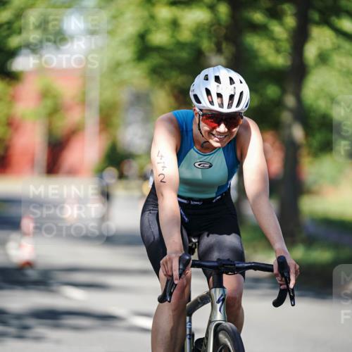 09.08.2026 - GEWOBA Citytriathlon Bremen Michael Burmester http://msf.ph/oto/9946048 09.08.2026 10:48:46 Radfahren 213, 289, 394, 405, 472 meine-sportfotos.de