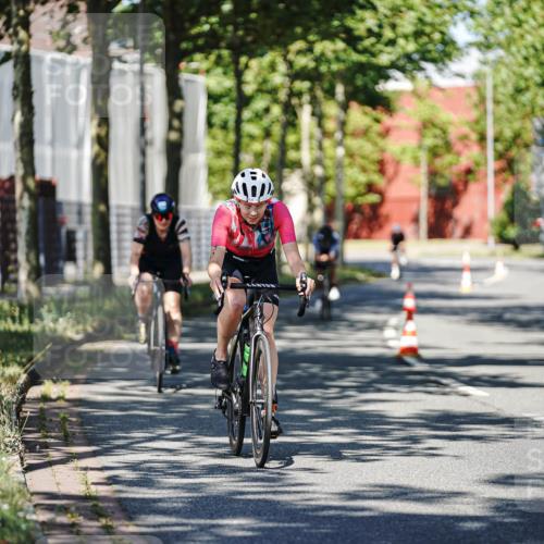 09.08.2026 - GEWOBA Citytriathlon Bremen Michael Burmester http://msf.ph/oto/9946059 09.08.2026 10:49:18 Radfahren 294, 413, 430, 454, 497 meine-sportfotos.de