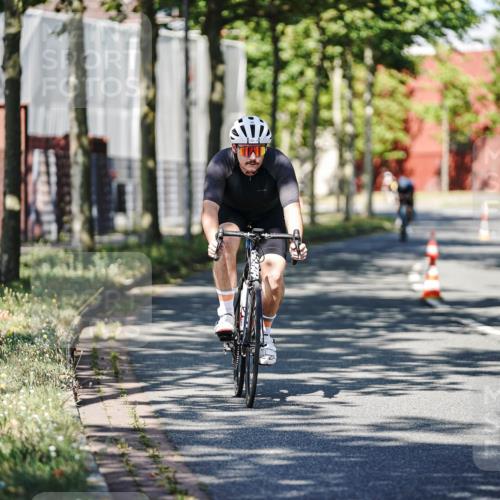 09.08.2026 - GEWOBA Citytriathlon Bremen Michael Burmester http://msf.ph/oto/9946068 09.08.2026 10:49:27 Radfahren 299, 320, 413, 430, 454, 497 meine-sportfotos.de