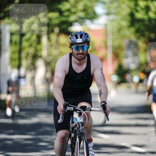 09.08.2026 - GEWOBA Citytriathlon Bremen Michael Burmester http://msf.ph/oto/9946082 09.08.2026 10:49:56 Radfahren 317, 334, 410, 458, 489 meine-sportfotos.de