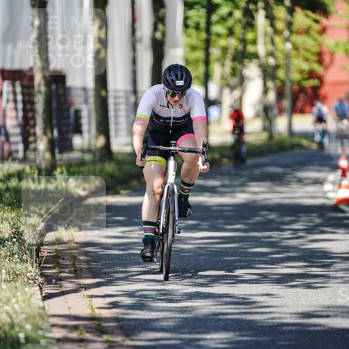 09.08.2026 - GEWOBA Citytriathlon Bremen Michael Burmester http://msf.ph/oto/9946092 09.08.2026 10:50:05 Radfahren 129, 189, 288, 334, 410, 458, 489 meine-sportfotos.de