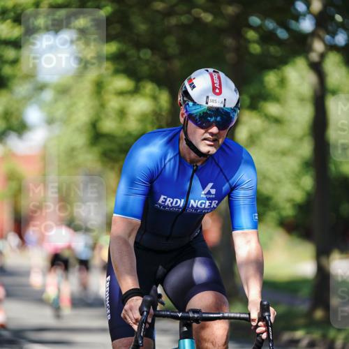 09.08.2026 - GEWOBA Citytriathlon Bremen Michael Burmester http://msf.ph/oto/9946110 09.08.2026 10:50:18 Radfahren 27, 39, 63, 129, 189, 215, 288, 385, 419, 457 meine-sportfotos.de