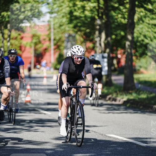09.08.2026 - GEWOBA Citytriathlon Bremen Michael Burmester http://msf.ph/oto/9946130 09.08.2026 10:50:44 Radfahren 1, 7, 83, 137, 167, 313, 337, 450, 470, 481, 482, 486, 526, 532 meine-sportfotos.de