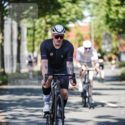 09.08.2026 - GEWOBA Citytriathlon Bremen Michael Burmester http://msf.ph/oto/9946134 09.08.2026 10:50:45 Radfahren 1, 7, 83, 137, 167, 313, 337, 470, 481, 482, 486, 526, 532 meine-sportfotos.de