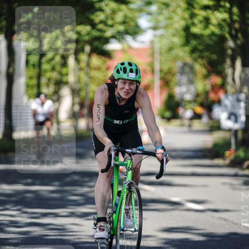 09.08.2026 - GEWOBA Citytriathlon Bremen Michael Burmester http://msf.ph/oto/9946159 09.08.2026 10:51:02 Radfahren 137, 167, 173, 311, 330, 344, 370, 452, 453, 493, 503 meine-sportfotos.de