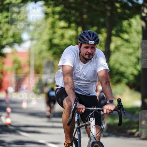09.08.2026 - GEWOBA Citytriathlon Bremen Michael Burmester http://msf.ph/oto/9946164 09.08.2026 10:51:06 Radfahren 173, 311, 330, 344, 370, 452, 453, 493, 500, 503 meine-sportfotos.de