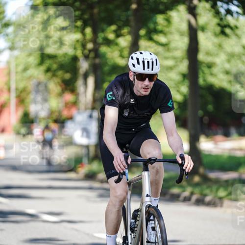 09.08.2026 - GEWOBA Citytriathlon Bremen Michael Burmester http://msf.ph/oto/9946257 09.08.2026 10:53:13 Radfahren 23, 29, 175, 233, 353, 474, 522 meine-sportfotos.de