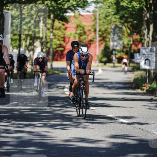 09.08.2026 - GEWOBA Citytriathlon Bremen Michael Burmester http://msf.ph/oto/9946273 09.08.2026 10:53:31 Radfahren 3, 19, 21, 107, 139, 151, 179, 423, 439, 461, 477, 495, 522 meine-sportfotos.de