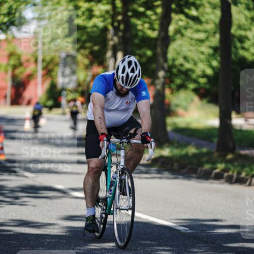 09.08.2026 - GEWOBA Citytriathlon Bremen Michael Burmester http://msf.ph/oto/9946358 09.08.2026 10:54:59 Radfahren 37, 135, 201, 207, 303, 390, 444, 476, 513, 530 meine-sportfotos.de