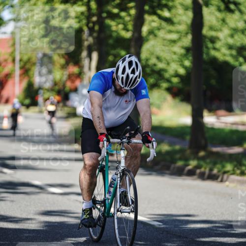 09.08.2026 - GEWOBA Citytriathlon Bremen Michael Burmester http://msf.ph/oto/9946359 09.08.2026 10:54:59 Radfahren 37, 135, 201, 207, 303, 390, 444, 476, 513, 530 meine-sportfotos.de