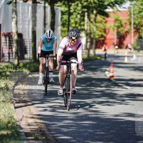 09.08.2026 - GEWOBA Citytriathlon Bremen Michael Burmester http://msf.ph/oto/9946440 09.08.2026 10:56:22 Radfahren 55, 61, 67, 163, 217, 225 meine-sportfotos.de