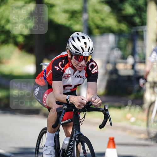 09.08.2026 - GEWOBA Citytriathlon Bremen Michael Burmester http://msf.ph/oto/9946455 09.08.2026 10:56:48 Radfahren 75, 113, 147, 149, 480, 504 meine-sportfotos.de