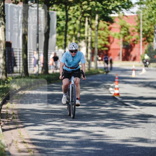 09.08.2026 - GEWOBA Citytriathlon Bremen Michael Burmester http://msf.ph/oto/9946489 09.08.2026 10:57:27 Radfahren 117, 183, 191, 205, 281 meine-sportfotos.de