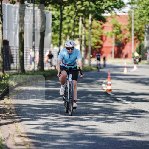 09.08.2026 - GEWOBA Citytriathlon Bremen Michael Burmester http://msf.ph/oto/9946490 09.08.2026 10:57:27 Radfahren 117, 183, 191, 205, 281 meine-sportfotos.de