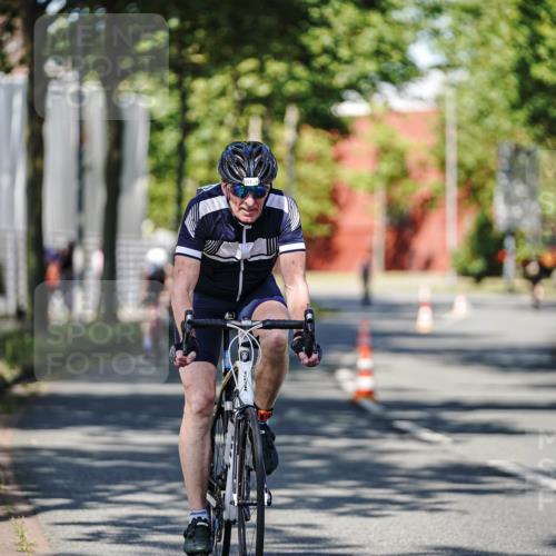 09.08.2026 - GEWOBA Citytriathlon Bremen Michael Burmester http://msf.ph/oto/9946493 09.08.2026 10:57:36 Radfahren 117, 205, 451, 462 meine-sportfotos.de