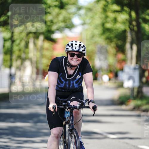 09.08.2026 - GEWOBA Citytriathlon Bremen Michael Burmester http://msf.ph/oto/9946511 09.08.2026 10:57:59 Radfahren 171, 434, 446 meine-sportfotos.de