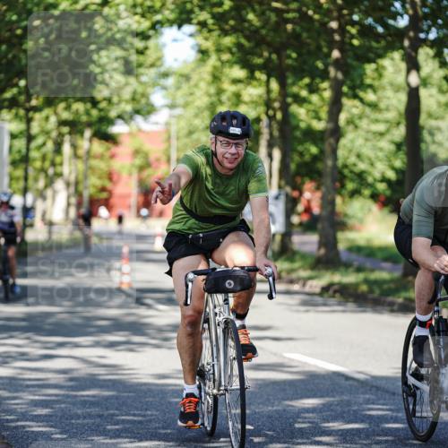 09.08.2026 - GEWOBA Citytriathlon Bremen Michael Burmester http://msf.ph/oto/9946555 09.08.2026 11:00:39 Radfahren 73, 91, 127, 161, 165, 415, 424, 425 meine-sportfotos.de