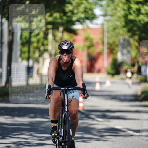 09.08.2026 - GEWOBA Citytriathlon Bremen Michael Burmester http://msf.ph/oto/9946564 09.08.2026 11:00:55 Radfahren 69, 77, 127, 435 meine-sportfotos.de