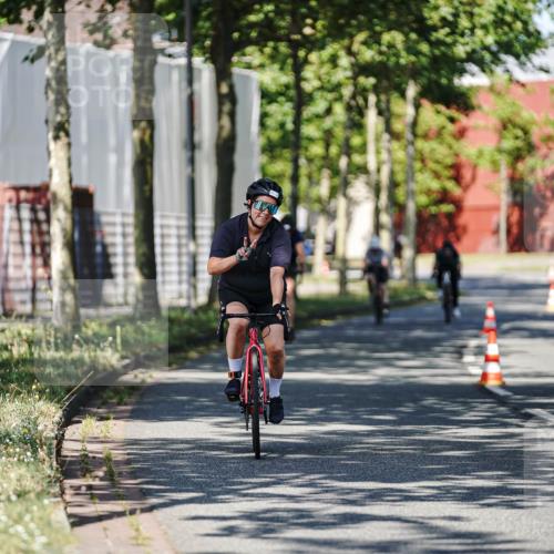 09.08.2026 - GEWOBA Citytriathlon Bremen Michael Burmester http://msf.ph/oto/9946566 09.08.2026 11:01:06 Radfahren 77, 78, 197, 420, 435 meine-sportfotos.de