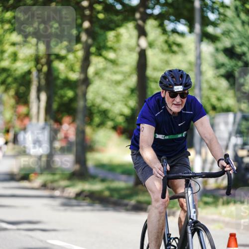 09.08.2026 - GEWOBA Citytriathlon Bremen Michael Burmester http://msf.ph/oto/9946574 09.08.2026 11:01:11 Radfahren 77, 78, 197, 420, 422 meine-sportfotos.de