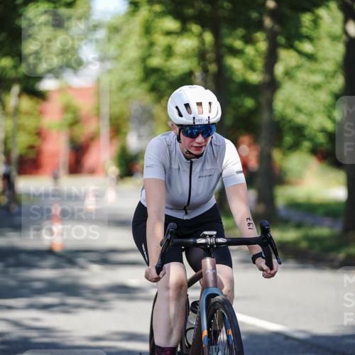 09.08.2026 - GEWOBA Citytriathlon Bremen Michael Burmester http://msf.ph/oto/9946578 09.08.2026 11:01:13 Radfahren 77, 78, 197, 203, 420, 422 meine-sportfotos.de