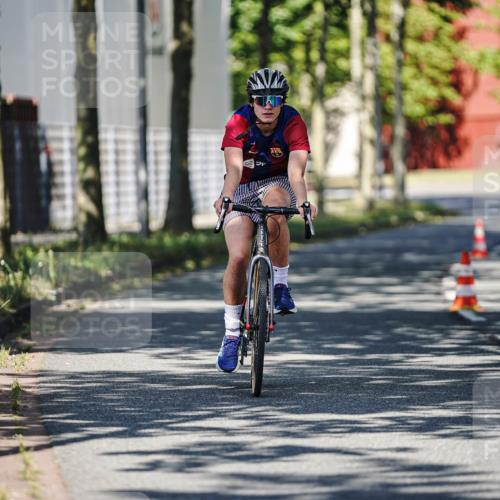 09.08.2026 - GEWOBA Citytriathlon Bremen Michael Burmester http://msf.ph/oto/9946601 09.08.2026 11:03:53 Radfahren 525 meine-sportfotos.de
