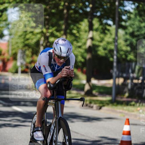 09.08.2026 - GEWOBA Citytriathlon Bremen Michael Burmester http://msf.ph/oto/9946665 09.08.2026 12:03:19 Radfahren 657 meine-sportfotos.de
