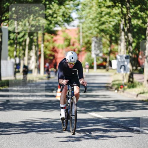 09.08.2026 - GEWOBA Citytriathlon Bremen Michael Burmester http://msf.ph/oto/9946690 09.08.2026 12:05:28 Radfahren 560, 562, 757, 1110 meine-sportfotos.de
