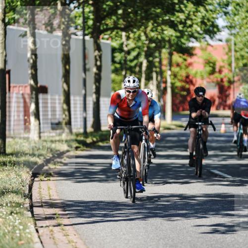 09.08.2026 - GEWOBA Citytriathlon Bremen Michael Burmester http://msf.ph/oto/9946698 09.08.2026 12:05:35 Radfahren 541, 560, 562, 623, 695, 696, 757, 1110 meine-sportfotos.de