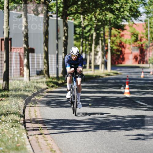 09.08.2026 - GEWOBA Citytriathlon Bremen Michael Burmester http://msf.ph/oto/9946714 09.08.2026 12:05:55 Radfahren 694 meine-sportfotos.de