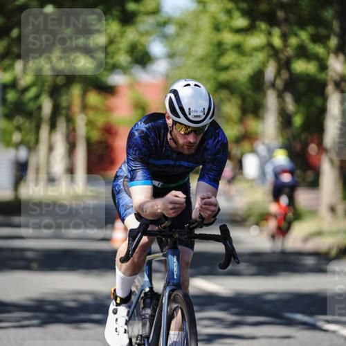 09.08.2026 - GEWOBA Citytriathlon Bremen Michael Burmester http://msf.ph/oto/9946717 09.08.2026 12:05:56 Radfahren 694 meine-sportfotos.de