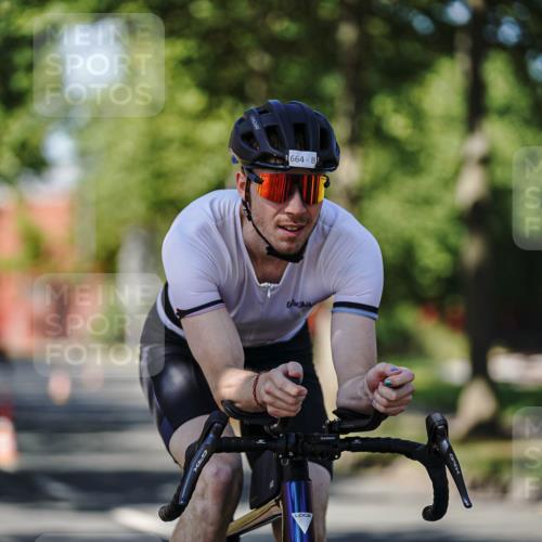 09.08.2026 - GEWOBA Citytriathlon Bremen Michael Burmester http://msf.ph/oto/9946725 09.08.2026 12:06:15 Radfahren 559, 664, 687, 701 meine-sportfotos.de