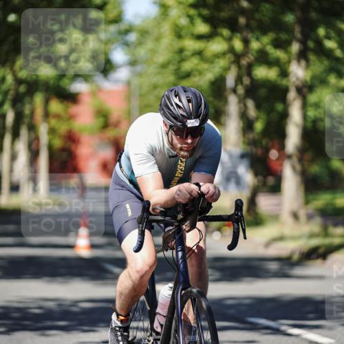 09.08.2026 - GEWOBA Citytriathlon Bremen Michael Burmester http://msf.ph/oto/9946737 09.08.2026 12:06:27 Radfahren 559, 571, 604, 651, 664, 701, 707 meine-sportfotos.de