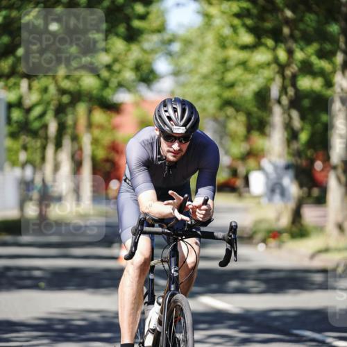 09.08.2026 - GEWOBA Citytriathlon Bremen Michael Burmester http://msf.ph/oto/9946741 09.08.2026 12:06:32 Radfahren 571, 604, 651, 701, 707, 720 meine-sportfotos.de