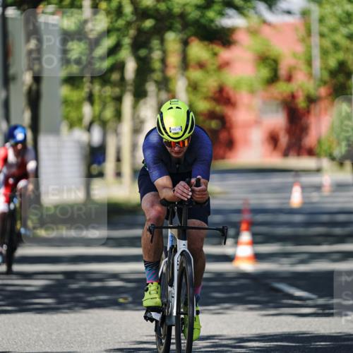 09.08.2026 - GEWOBA Citytriathlon Bremen Michael Burmester http://msf.ph/oto/9946788 09.08.2026 12:07:52 Radfahren 572, 577, 614, 649, 705, 1001 meine-sportfotos.de