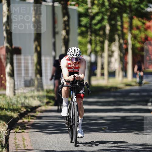 09.08.2026 - GEWOBA Citytriathlon Bremen Michael Burmester http://msf.ph/oto/9946800 09.08.2026 12:08:21 Radfahren 548, 601, 671 meine-sportfotos.de