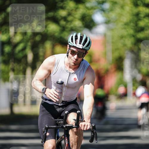 09.08.2026 - GEWOBA Citytriathlon Bremen Michael Burmester http://msf.ph/oto/9946811 09.08.2026 12:08:35 Radfahren 548, 558, 601, 602, 620 meine-sportfotos.de