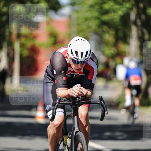 09.08.2026 - GEWOBA Citytriathlon Bremen Michael Burmester http://msf.ph/oto/9946815 09.08.2026 12:08:41 Radfahren 558, 602, 620, 643, 711 meine-sportfotos.de