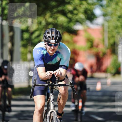 09.08.2026 - GEWOBA Citytriathlon Bremen Michael Burmester http://msf.ph/oto/9946823 09.08.2026 12:08:55 Radfahren 630, 643, 699, 711, 803, 858 meine-sportfotos.de