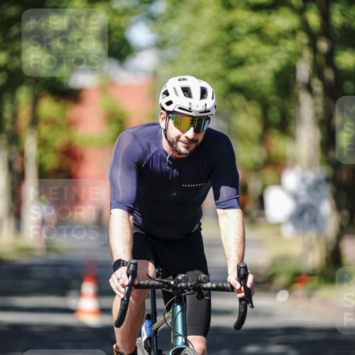 09.08.2026 - GEWOBA Citytriathlon Bremen Michael Burmester http://msf.ph/oto/9946856 09.08.2026 12:09:42 Radfahren 570, 578, 597, 674, 702 meine-sportfotos.de