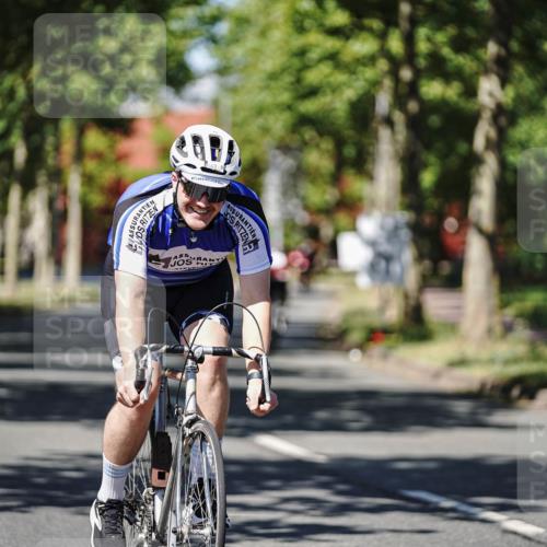 09.08.2026 - GEWOBA Citytriathlon Bremen Michael Burmester http://msf.ph/oto/9946894 09.08.2026 12:10:31 Radfahren 563, 776 meine-sportfotos.de
