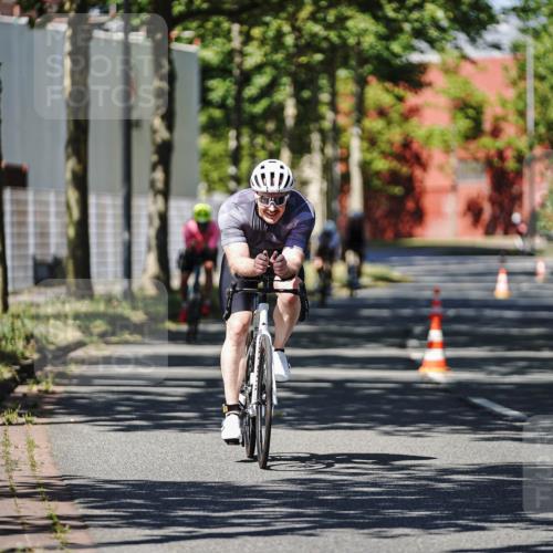 09.08.2026 - GEWOBA Citytriathlon Bremen Michael Burmester http://msf.ph/oto/9946937 09.08.2026 12:11:21 Radfahren 112, 540, 588, 666, 698, 703, 767, 789, 801, 854, 1153 meine-sportfotos.de