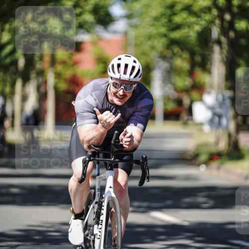 09.08.2026 - GEWOBA Citytriathlon Bremen Michael Burmester http://msf.ph/oto/9946939 09.08.2026 12:11:22 Radfahren 112, 540, 588, 666, 698, 703, 767, 789, 854, 1153 meine-sportfotos.de