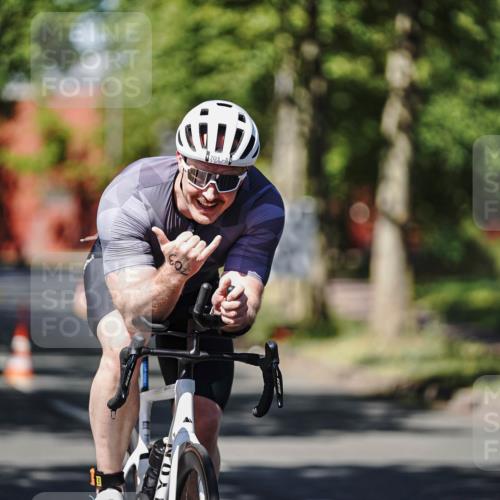 09.08.2026 - GEWOBA Citytriathlon Bremen Michael Burmester http://msf.ph/oto/9946941 09.08.2026 12:11:22 Radfahren 112, 540, 588, 666, 698, 703, 767, 789, 854, 1153 meine-sportfotos.de