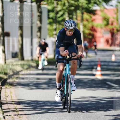 09.08.2026 - GEWOBA Citytriathlon Bremen Michael Burmester http://msf.ph/oto/9946962 09.08.2026 12:11:40 Radfahren 549, 631, 666, 676, 691, 692, 712, 732, 862, 1153 meine-sportfotos.de