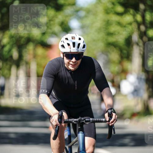 09.08.2026 - GEWOBA Citytriathlon Bremen Michael Burmester http://msf.ph/oto/9946979 09.08.2026 12:11:50 Radfahren 549, 631, 642, 660, 676, 691, 712, 732, 862 meine-sportfotos.de
