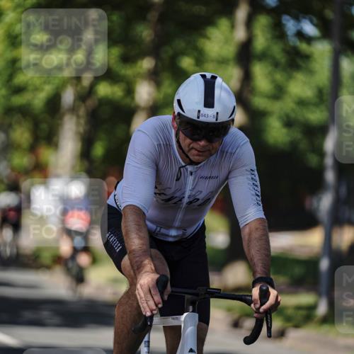 09.08.2026 - GEWOBA Citytriathlon Bremen Michael Burmester http://msf.ph/oto/9947043 09.08.2026 12:12:55 Radfahren 556, 593, 606, 686, 843, 852, 878, 951 meine-sportfotos.de