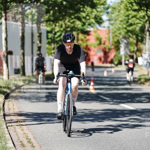 09.08.2026 - GEWOBA Citytriathlon Bremen Michael Burmester http://msf.ph/oto/9947086 09.08.2026 12:13:33 Radfahren 591, 592, 645, 685, 710, 824, 884, 1011, 1116, 1150 meine-sportfotos.de